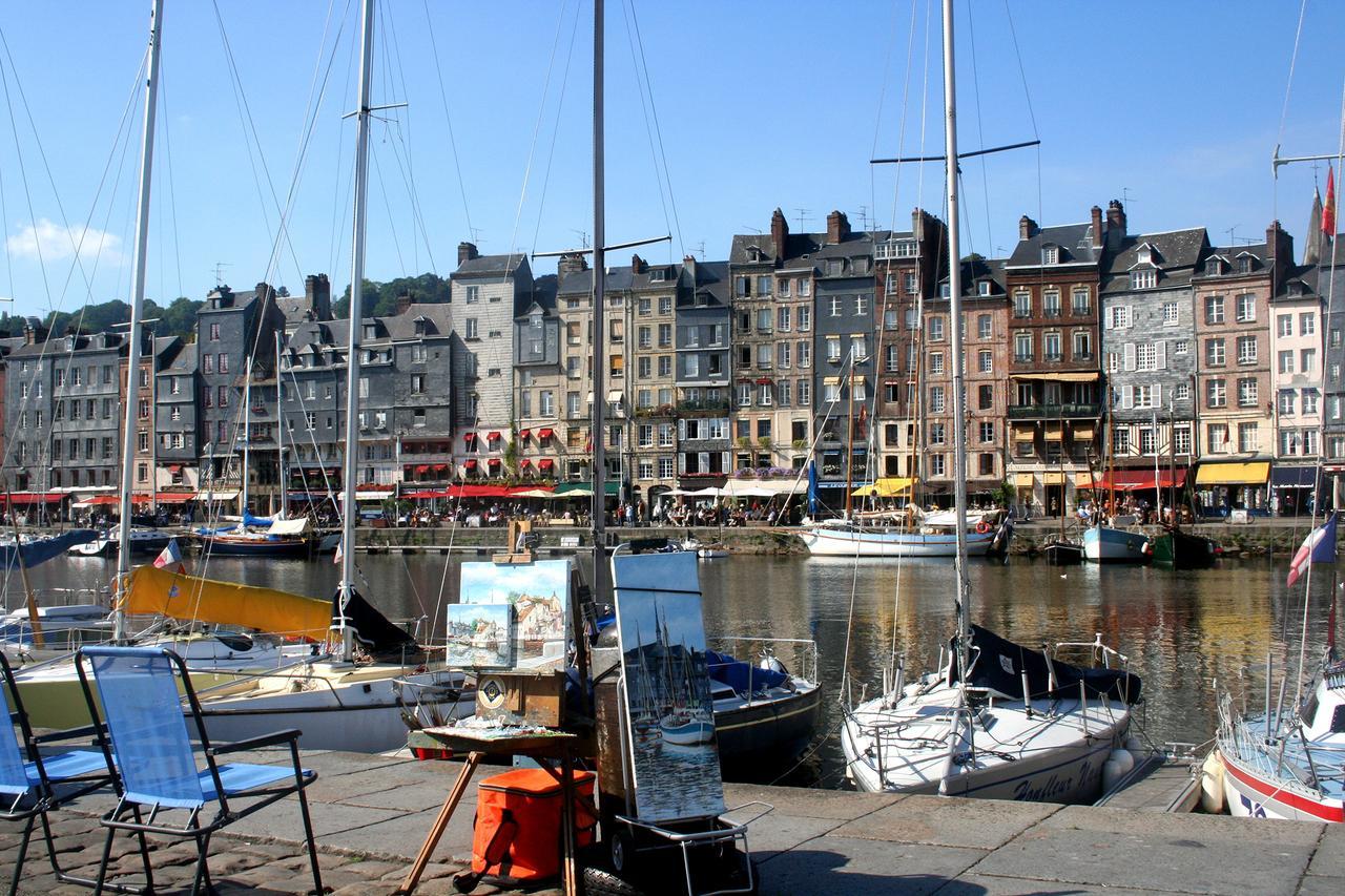 Le Vauban Hotel Merville-Franceville-Plage Exterior photo